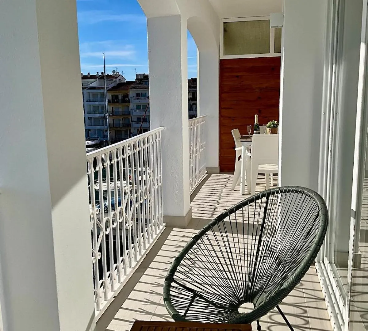 Marina View Empuriabrava - Appartement Sud-Ouest Au Canal Avec Terrasse Španělsko